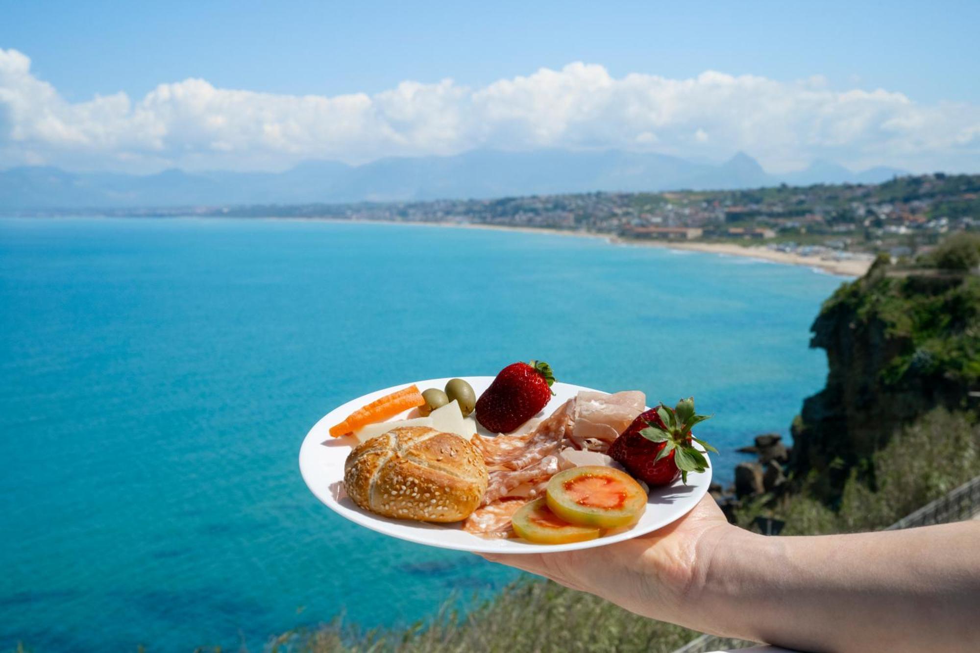 Sol Y Mar Camere E Appartamenti 카스텔라마레델골포 외부 사진