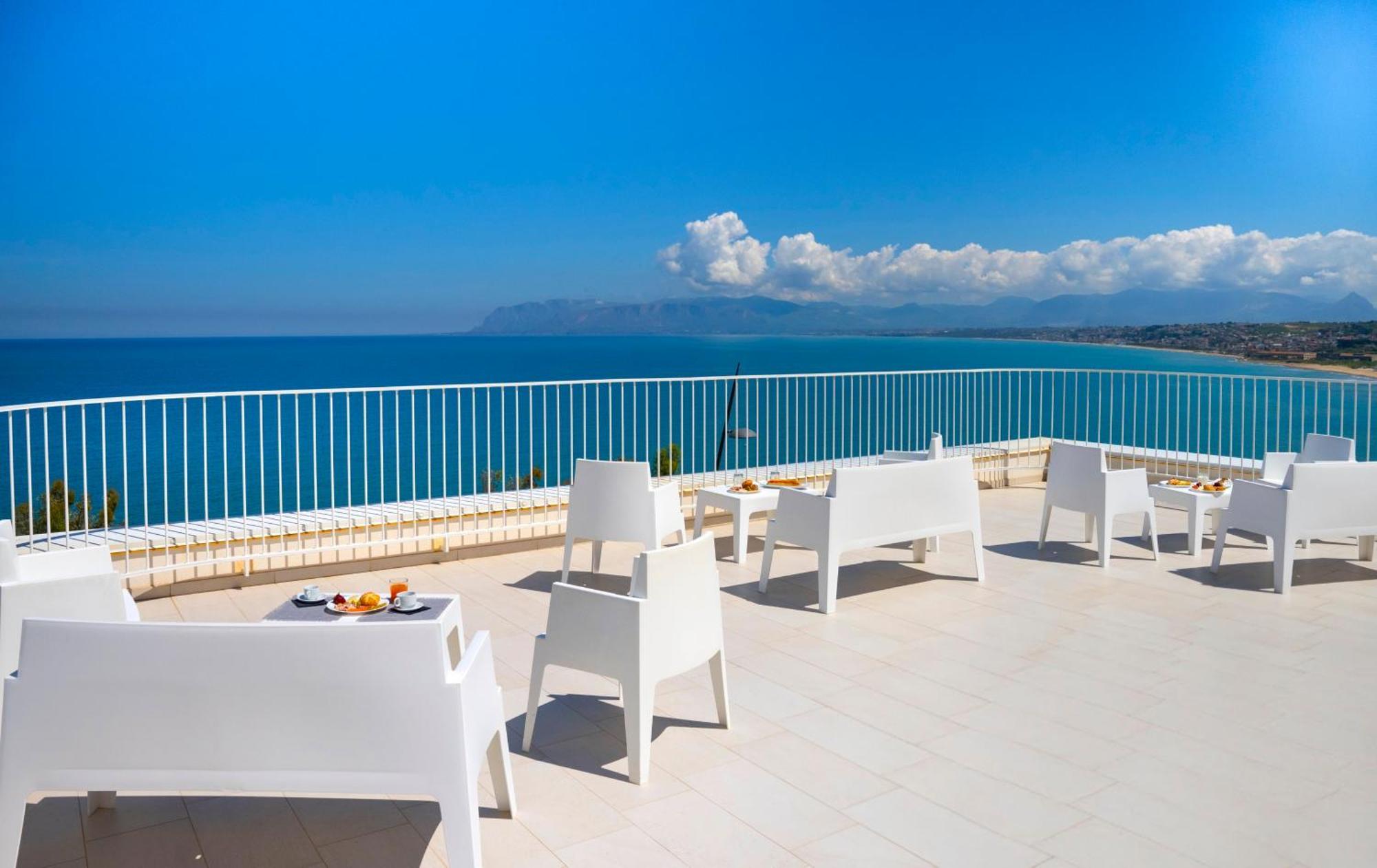 Sol Y Mar Camere E Appartamenti 카스텔라마레델골포 외부 사진